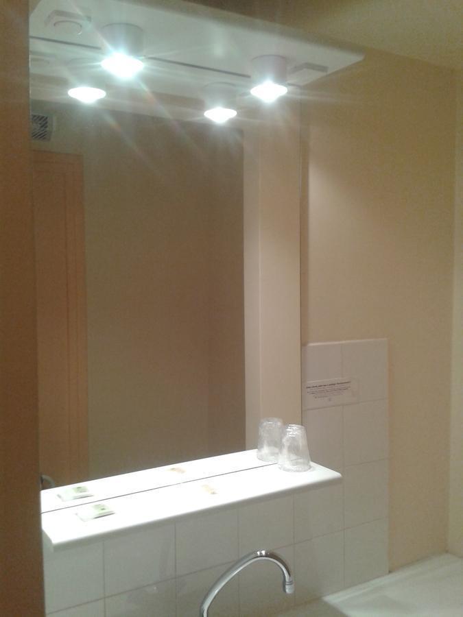 La Cremaillere Hotell Miremont  Rum bild